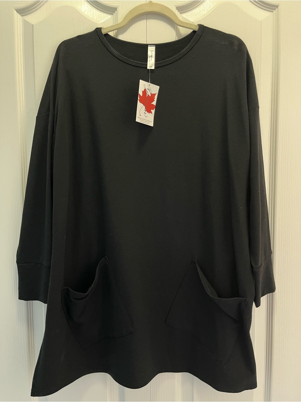 Women's Black Relaxed Pocket Tunic with 3/4 Sleeves